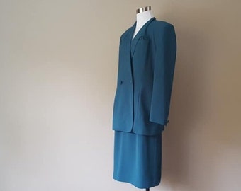 Size 8 Worthington Turquoise Green 1980s Suit with Shoulder Pads and Button Jacket