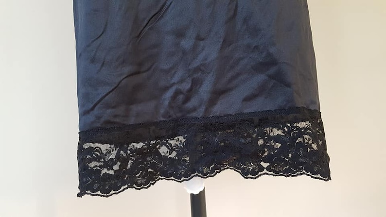 Half Slip 2X Plus Size 28 Long Black Nylon 3 Inch Extender Lace Hem A-Line Vintage Lingerie