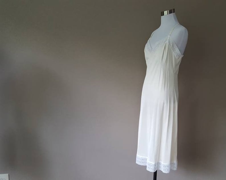Full Slip Medium Off-White with White Lace Extender Lace Hem Vintage Lingerie