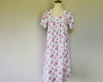 Chemise Medium Pink White Floral Simply Basics Pullover Never Worn NWOT Original Tags Nightgown Short Sleeves Vintage Lingerie