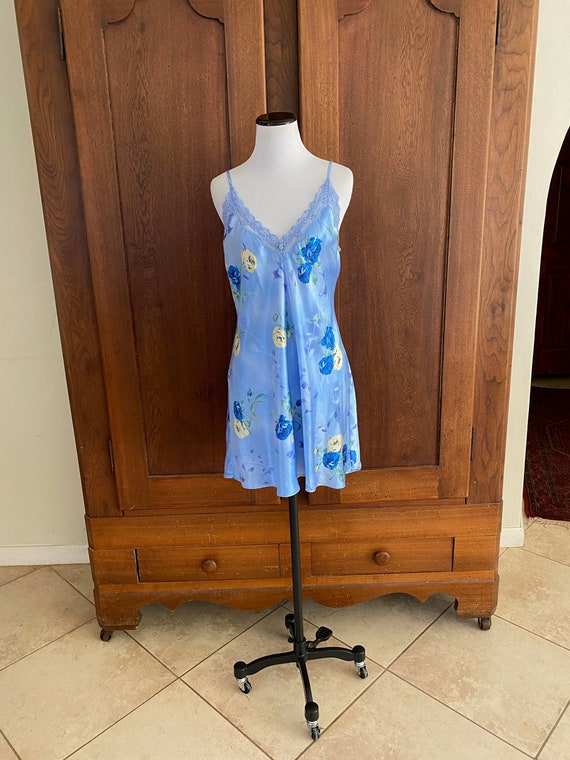 Chemise Small Blue Floral California Dynasty...