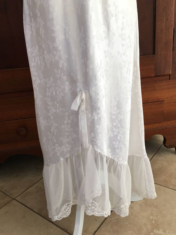 Small Sara Beth Nightgown Gown White Vintage Maxi