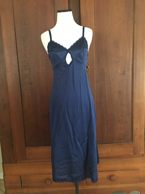 Full Slip Navy Blue Size 32 Vanity Fair...