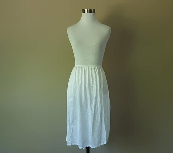 Half Slip Medium Vanity Fair 24 Inches Long Skirt… - image 3