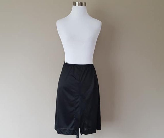 Half Slip Medium Black Nylon Slip Skirt Rear Cath… - image 3