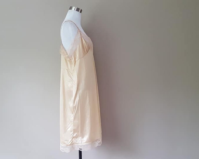 Full Slip Size 44 Bari Plus Size 2X Nude Nylon XXL Lacy Trim Extender Hem Lacy Bust Vintage Lingerie