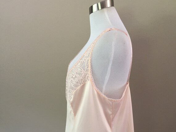 Full Slip Size 36 Bali Peachy Pink Lacy Bust and … - image 6