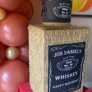Custom Whiskey Bottle Piñata – 21st Birthday Party Decor, Adult Birthday, Bar Theme Party, Personalized Gift (Piñata Only) Bild 10