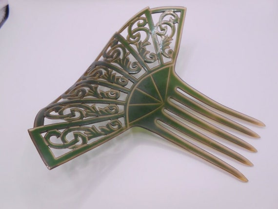 VICTORIAN celluloid mantilla hair comb green pein… - image 3