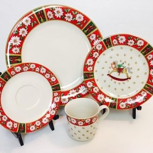 16-teiliges Charlton Hall Kobe Abendessen Salatteller Tasse Untertasse Weihnachtspferd Feiertagsgeschirr 4 Gedecke