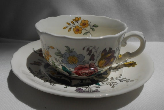 Vintage CHINESE Dishware Lot Coffee Cup Saucers Bread Plate Vintage CHINESE Dishware Lot Coffee Cup Saucers Bread Plate