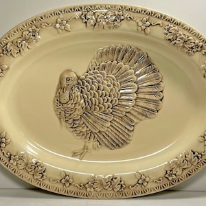 Johnson Brothers Friendly Village Oval Turkey Platter 18 1/2&quot; x 14&quot; Thanksgiving embossed brown beige