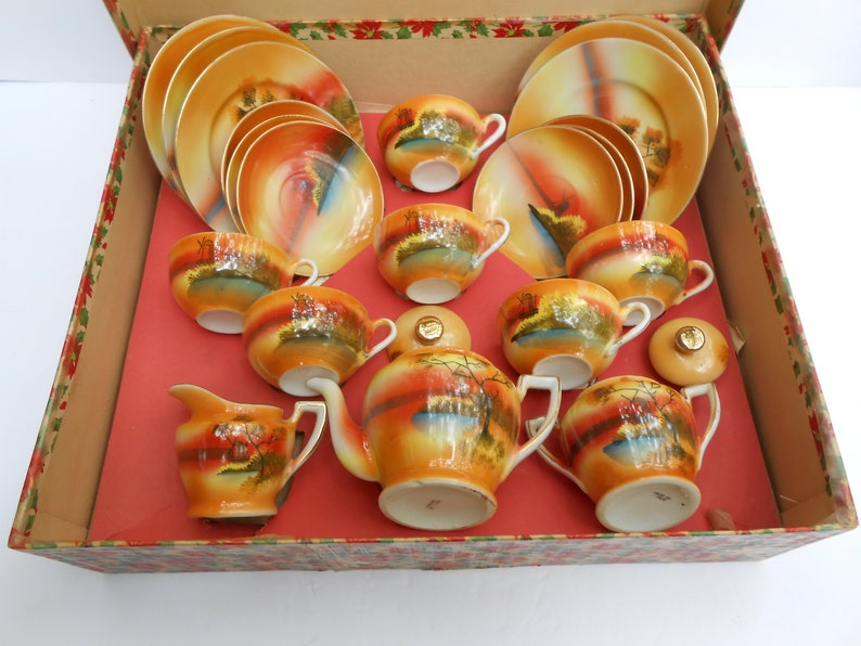 Vintage Childs Tea Set
