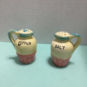 Vintage Jug Salt and Pepper Shakers