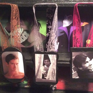 Anthony Perkins/Norman Bates Wall/Christmas Ornaments with Flower Ribbon Alfred Hitchcock&#39;s Psycho 1960s Horror Film
