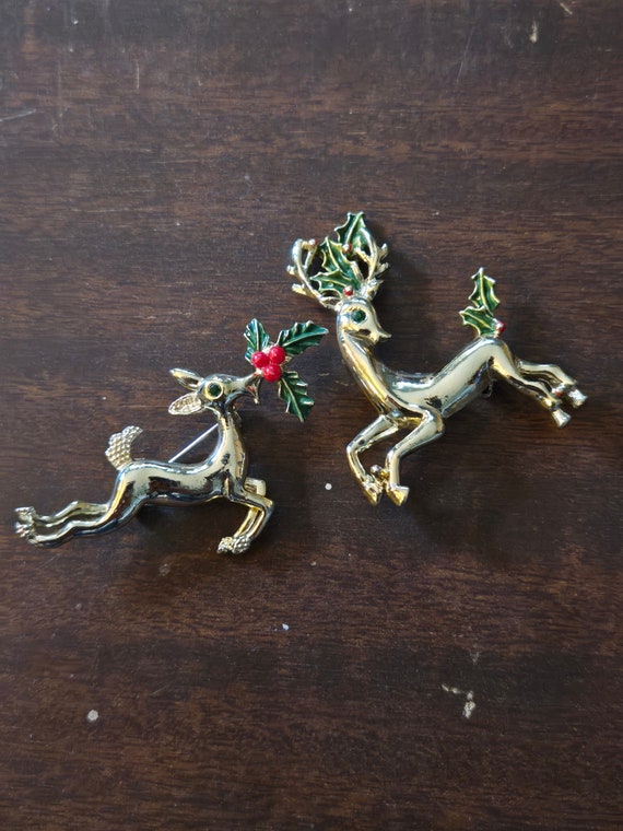 Vintage 1960s Pair Of Gerrys Reindeer Pins Brooche