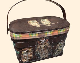 1960s Decoupage Owl Basket Purse