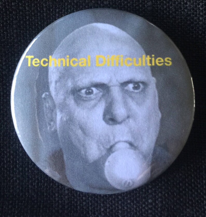 Halloween La Famille Addams Meme Broche Citations Badge Etsy