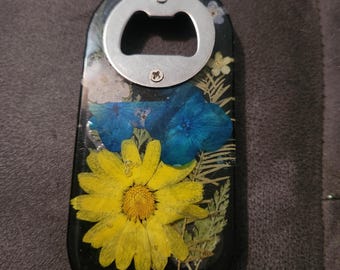 Custom Resin Bottle Opener with Dried Flowers & Glitter – Personalized Design