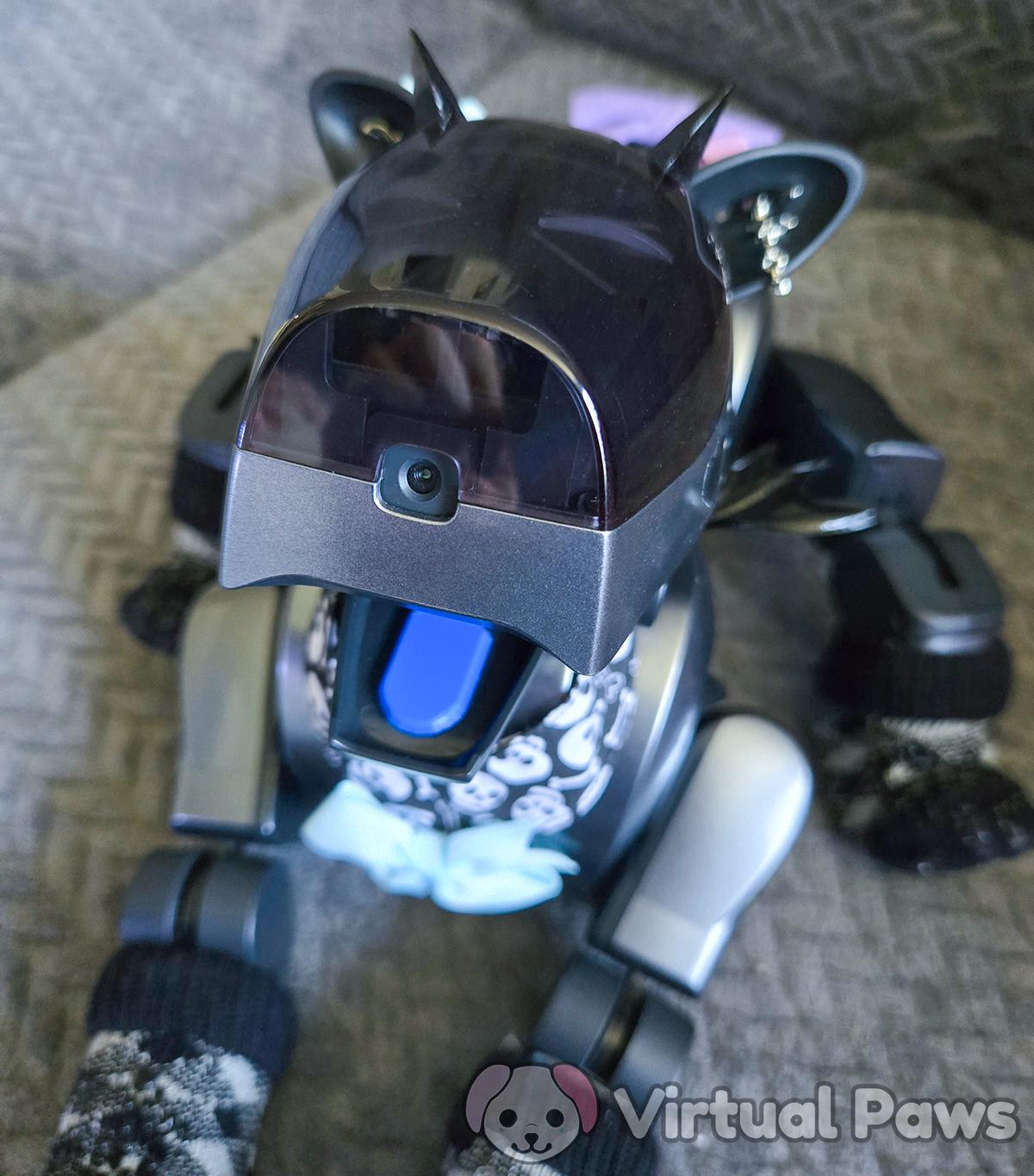 Tekno Dinkie Robots AC 1031 Talking Robot With Box (battery-operated)