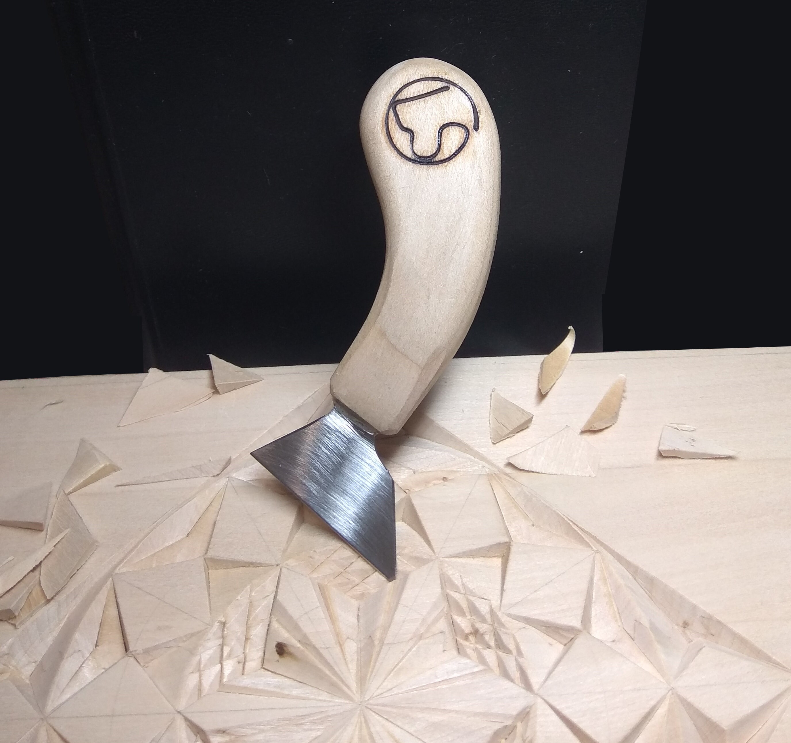 There is a link to the video lesson. Wood carving tools