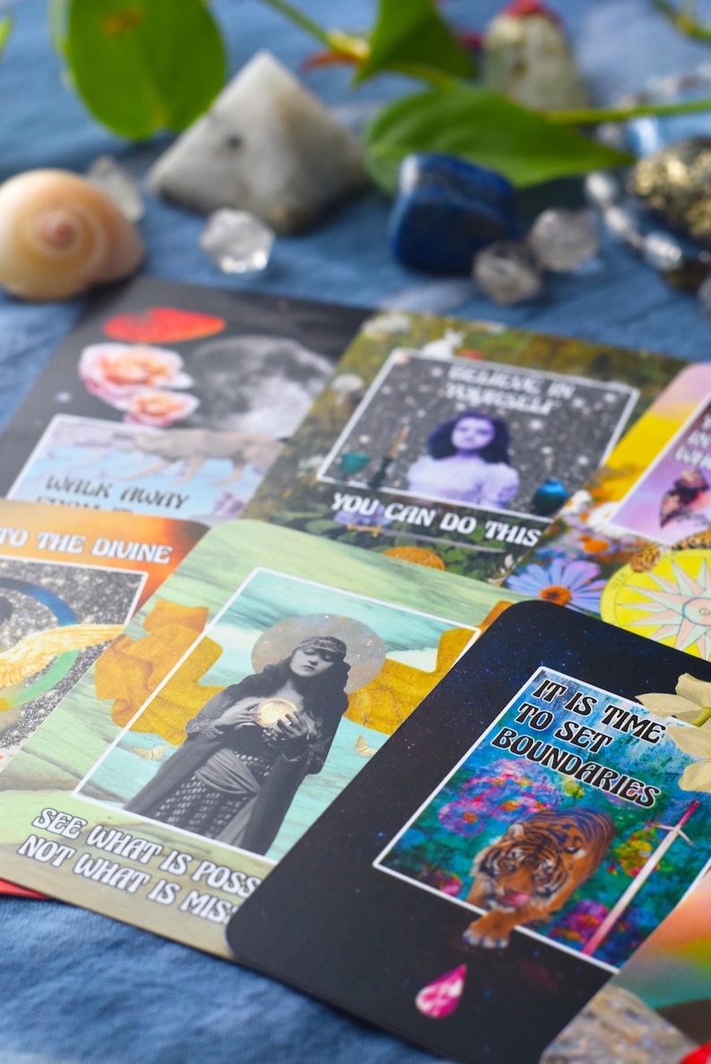 Baralho Oráculo Wayfinder | Baralho de Oráculo de Bolso com 44 Cartas | Cartas de Orientação Emocional para Autorreflexão, Trabalho com a Sombra e Clareza imagem 4