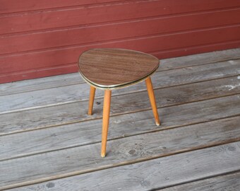 * 50s Kidney tableflower stoolflower bench with brass feet *
