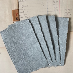 5 fogli di carta fatta a mano | Formato A6 | fogli blu stirati a mano | diario e collage
