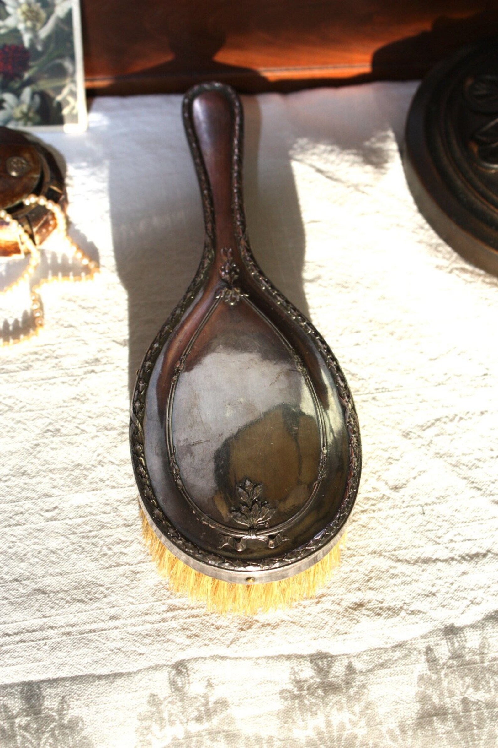 Lot De Brosses à Cheveux Anciennes - Argenté - Style Vintage - Très Bon état
