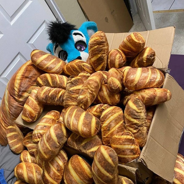 Plushie prop Bread shaped