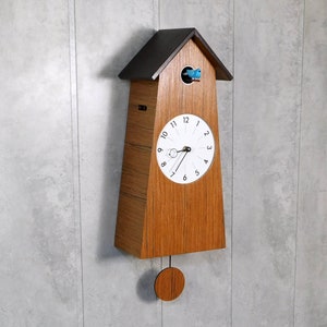 Modern cuckoo clock, arge pendulum