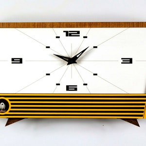 Retro-style cuckoo clock