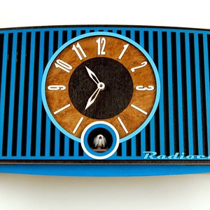 Cuckoo clock in the form of an old radio&quot;General Electric&quot;