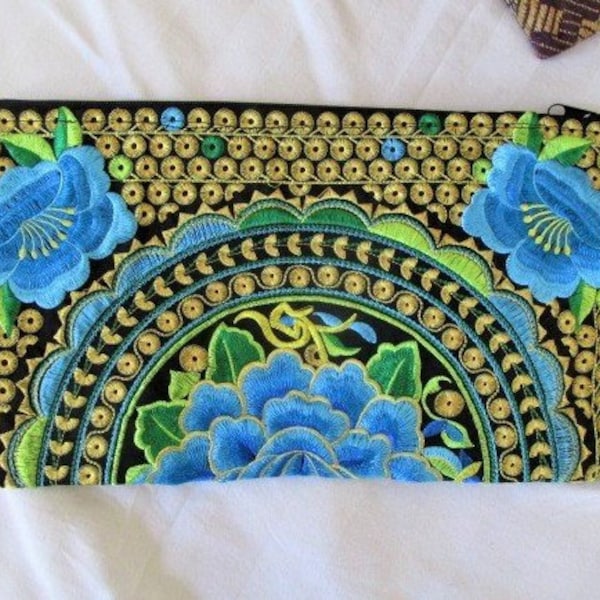 Pochette brodée sac à main coloré fabriqué en Thaïlande Broderie thaïlandaise soie brodée pochette pochette sac à main bleu jaune fleur floral pochette cadeaux