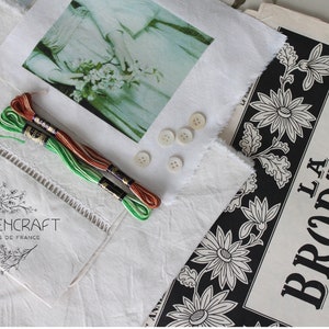 Kit créatif de lins anciens, dentelle, fil à broder, boutons de nacre, 3998