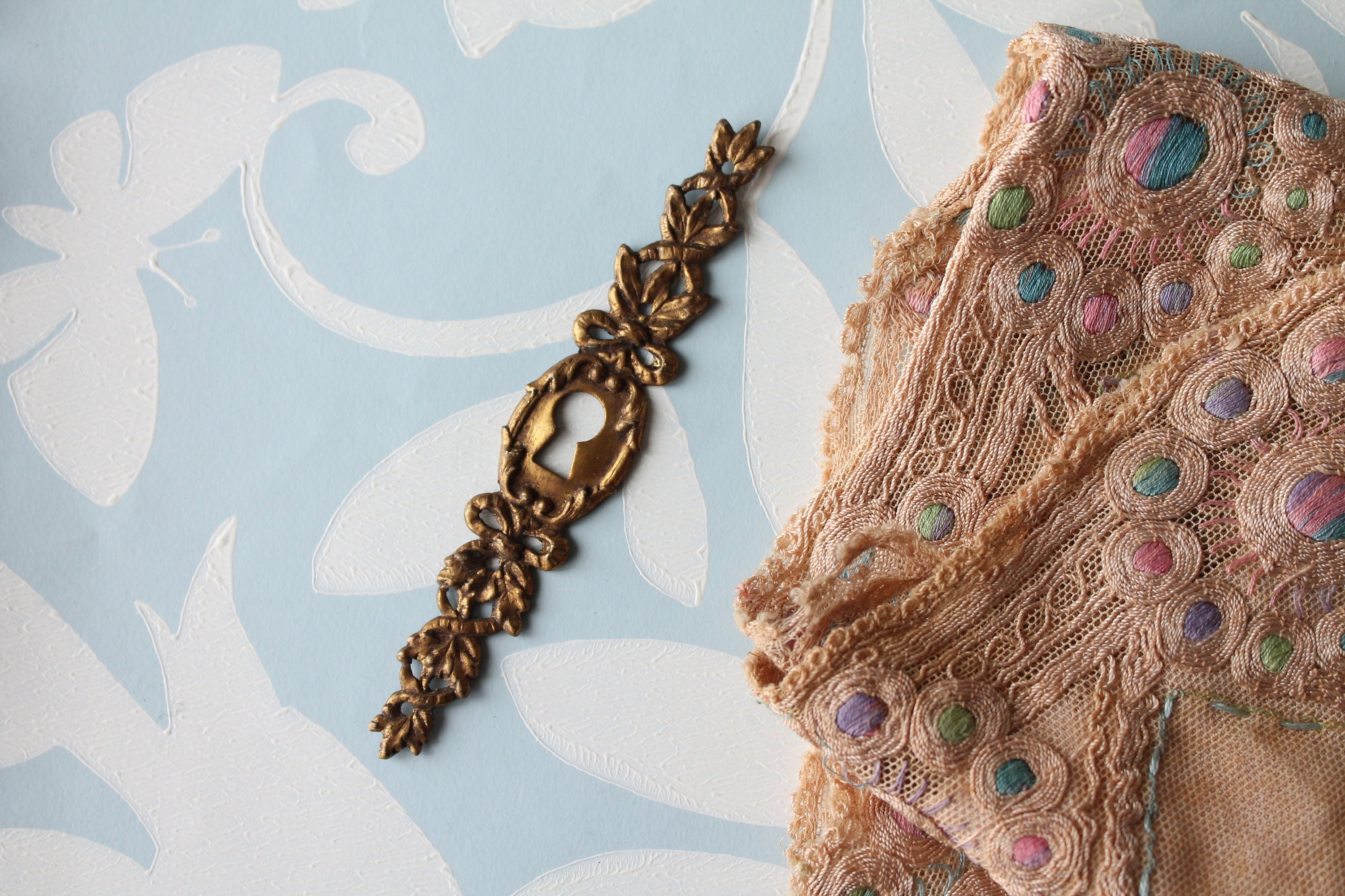 Décor de Serrure Ancien Français en Bronze, 3642