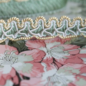 Galon vert et jaune de passementerie, galon vintage, bordure abat jour, ornement rideau, galon vert à franges, passementerie française, 2403 image 10