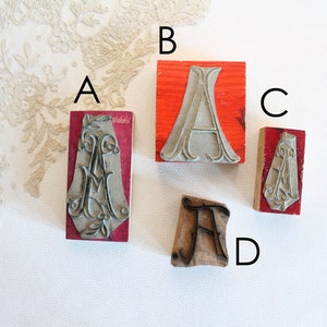 Tampon ancien français, Monogramme A, pour broderie, arts textiles, arts du papier, Lettre A imprimerie, 4409