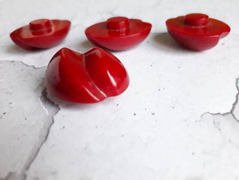 red button Vintage polyester buttons 2541 lot of buttons
