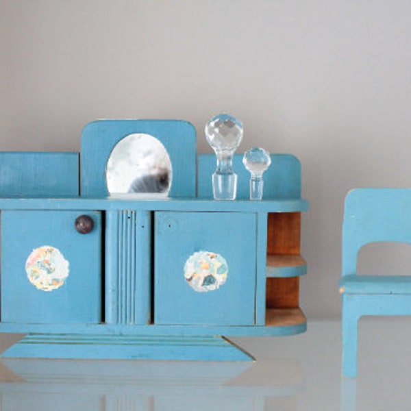 Maison de poupée, meuble avec sa chaise assortie, meubles miniatures, armoire de poupée, mobilier maison poupée, POUP181418