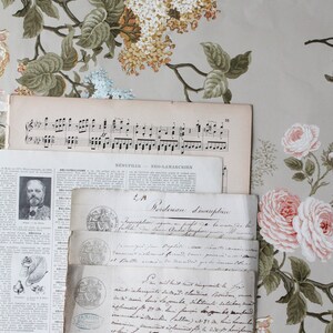 Antique french documents, musical sheets, dictionary pages, 3911