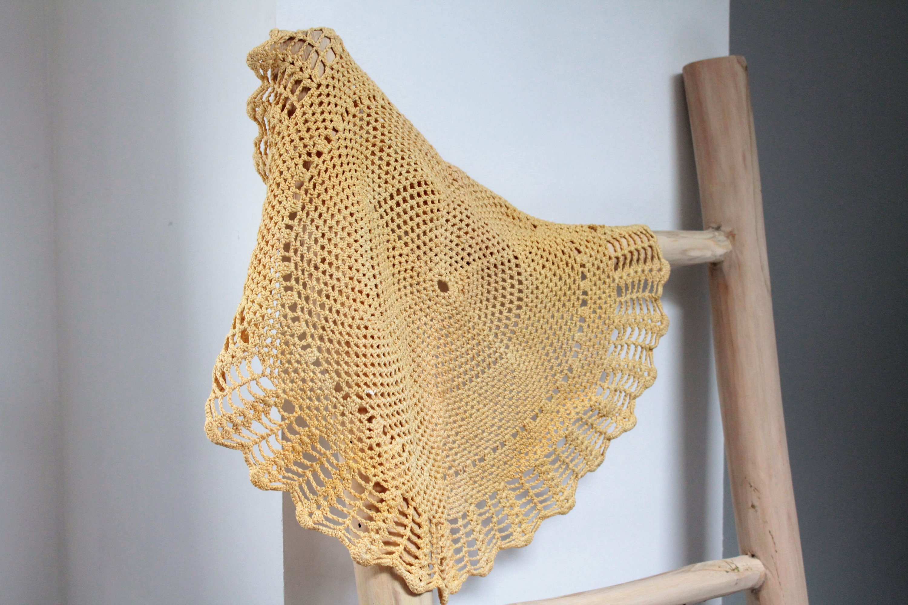 Napperon Vintage Jaune, Napperon Fait Main en Teinture Végétale, Rond 2791