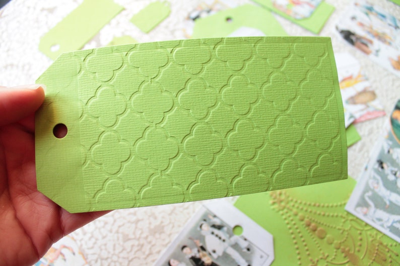 1760 bookmark gift tag Scrapbooking Set of 25 tags green embossed and illustrated on the theme of the circus and theatre