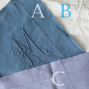 Antique linen with large hand-embroidered monogram circa 1930, ref3793
