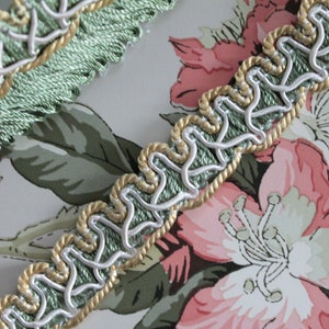 Galon vert et jaune de passementerie, galon vintage, bordure abat jour, ornement rideau, galon vert à franges, passementerie française, 2403 image 9