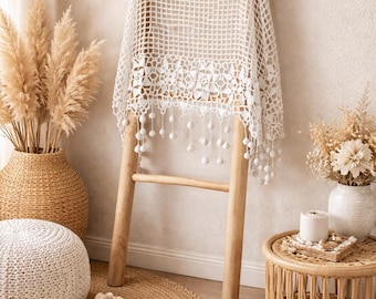 Vintage crochet decoration with tassels, for a boho decor