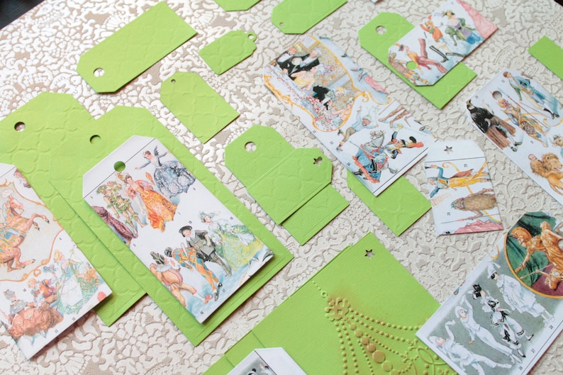 1760 bookmark gift tag Scrapbooking Set of 25 tags green embossed and illustrated on the theme of the circus and theatre