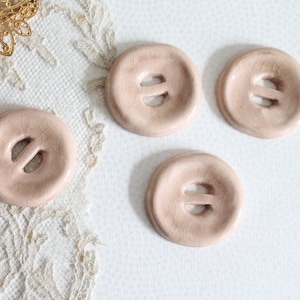 Hélène MECHIN 4 Boutons de parurier céramique ancien de Paris France, 4228