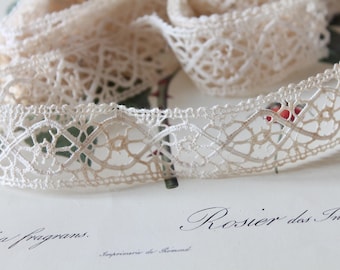 アンティークフランス製レース 4.63 m、エクリュ色、幅3 cm