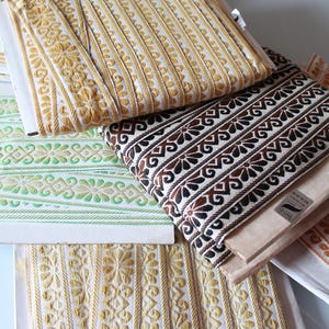 Jacquard bekledingband met geometrische bloemen, 4,8 cm breed x 1 meter, 100% Dralon acryl, gemaakt in Frankrijk, 2899